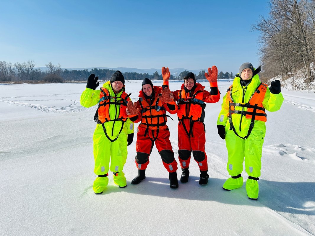 Акватикс-Про передал гидрокостюмы водникам "ЛизаАлерт" из Самары