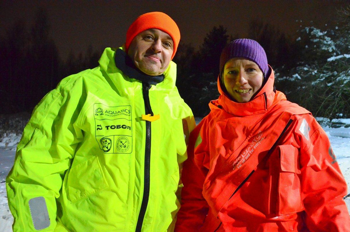 На Крещение волонтеры дежурили в гидрокостюмах "Акватикс-Про"